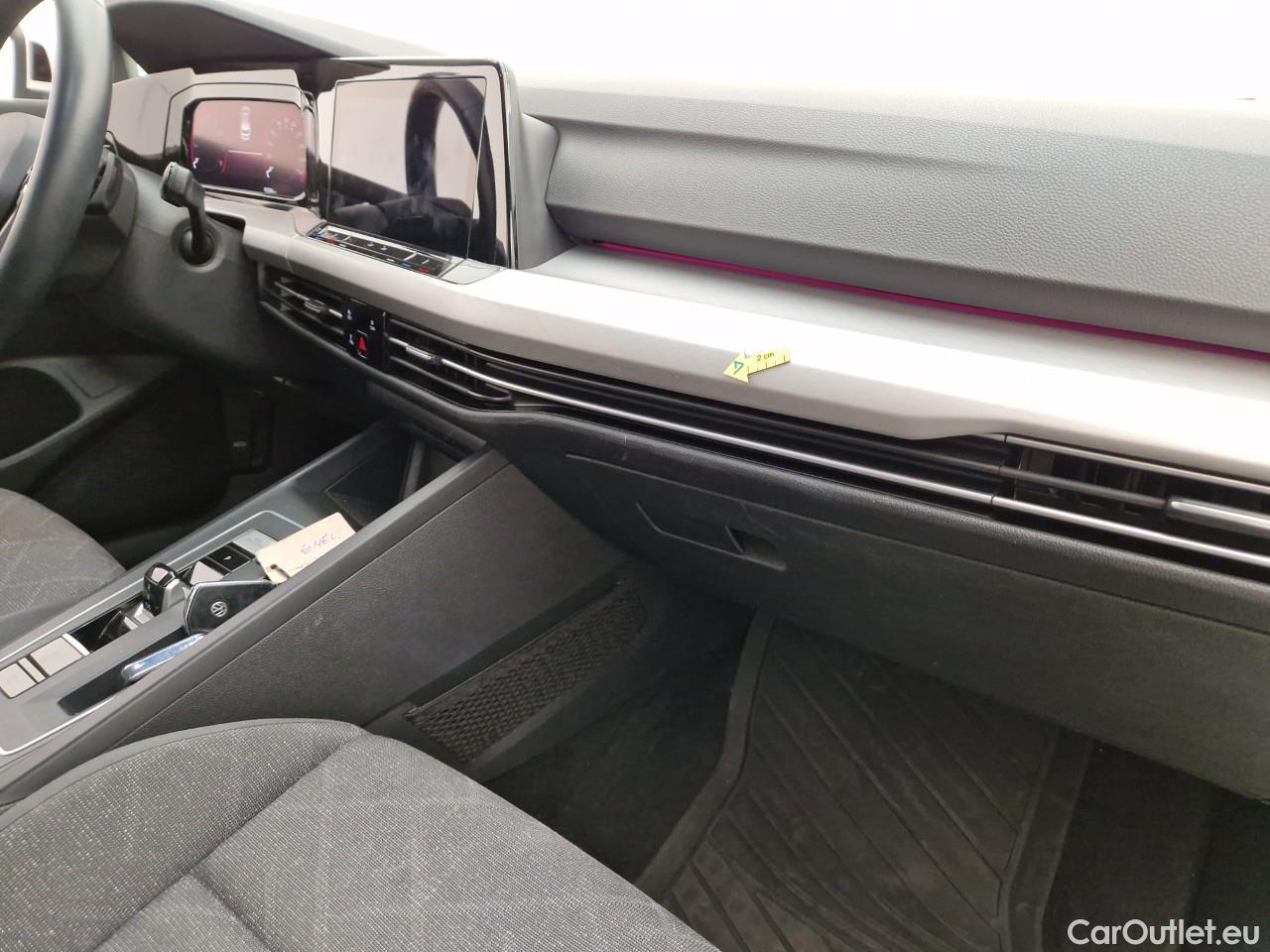  Volkswagen  Golf  Life 1.5 eTSI ACT DSG mild-Hybrid #32