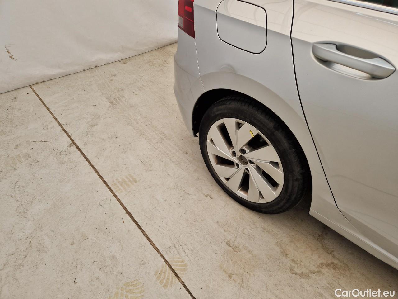  Volkswagen  Golf  Style 2.0 TDI DSG #24