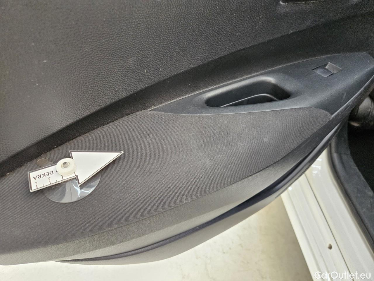  Toyota  Corolla 1.8 Hybrid Dynamic HSD E-CVT #83