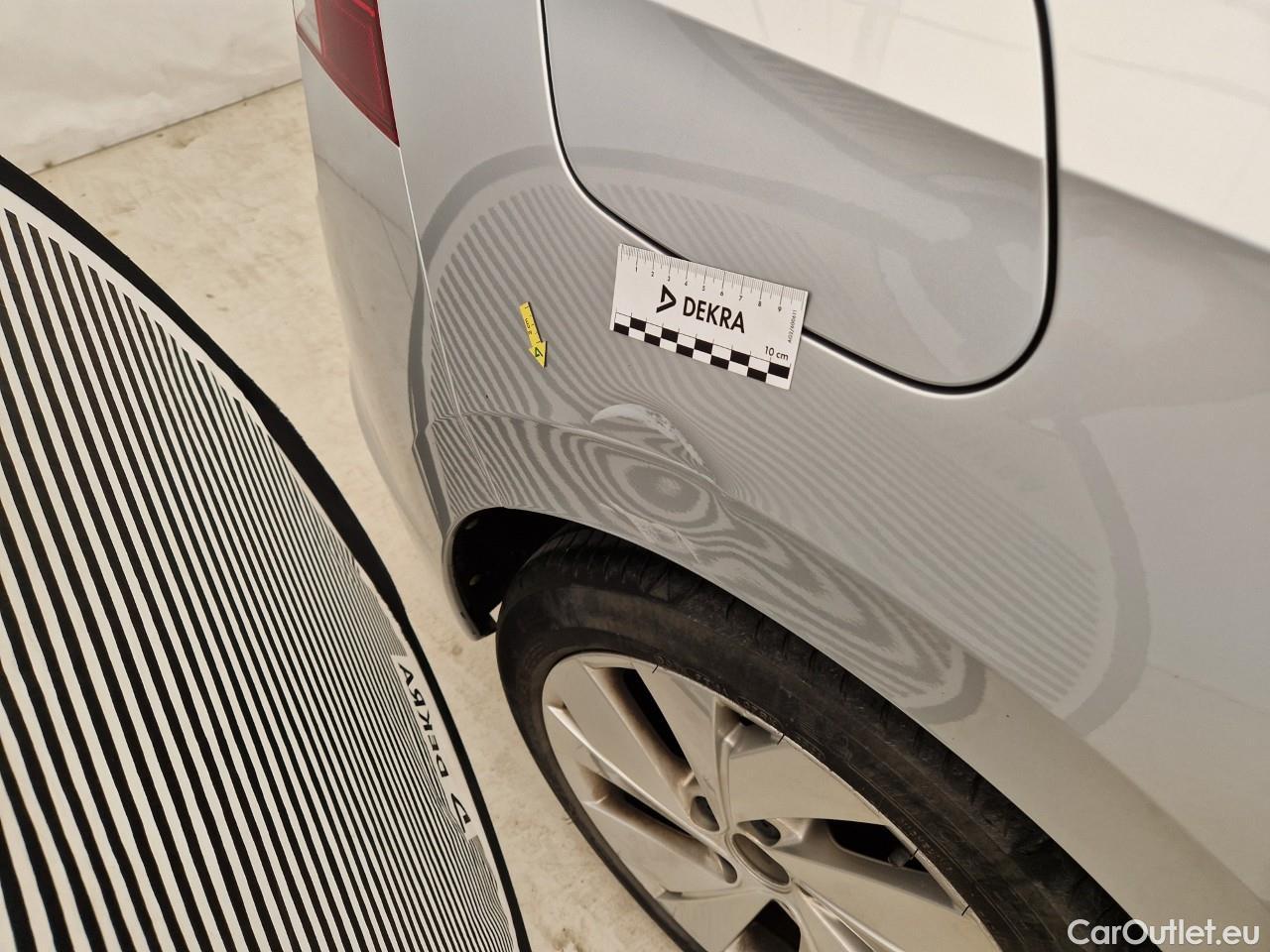  Volkswagen  Golf  Style 2.0 TDI DSG #23