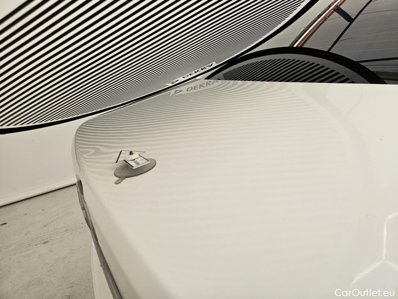  Toyota  Corolla 1.8 Hybrid Dynamic HSD E-CVT #46