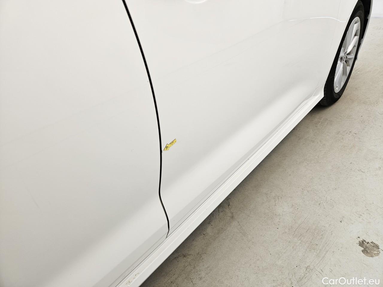  Toyota  Corolla 1.8 Hybrid Dynamic HSD E-CVT #36