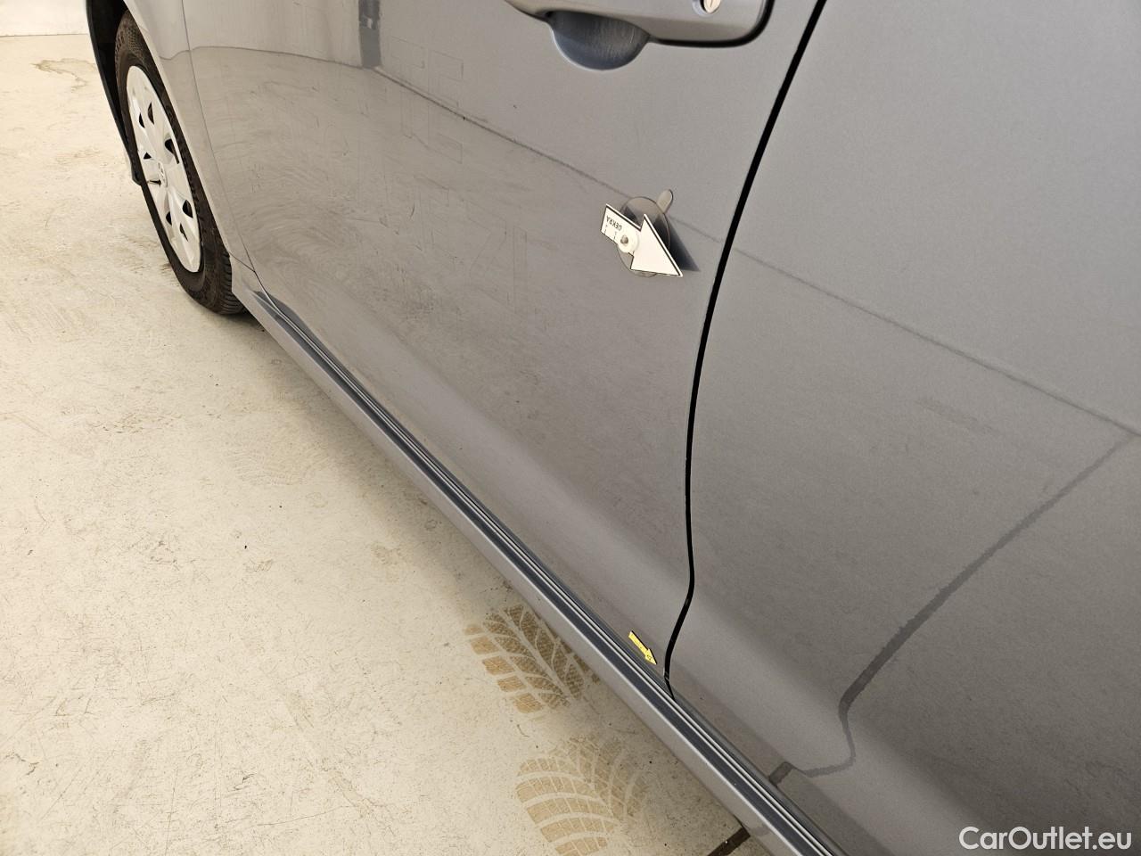  Toyota  Corolla 1.8 Hybrid Business HSD E-CVT #2