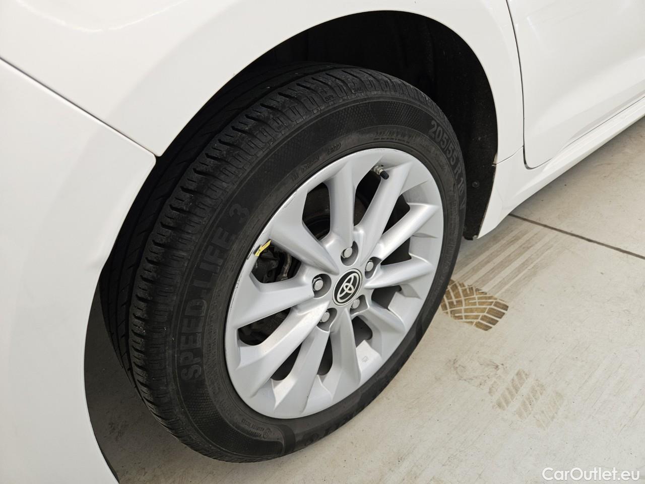  Toyota  Corolla 1.8 Hybrid Dynamic HSD E-CVT #41