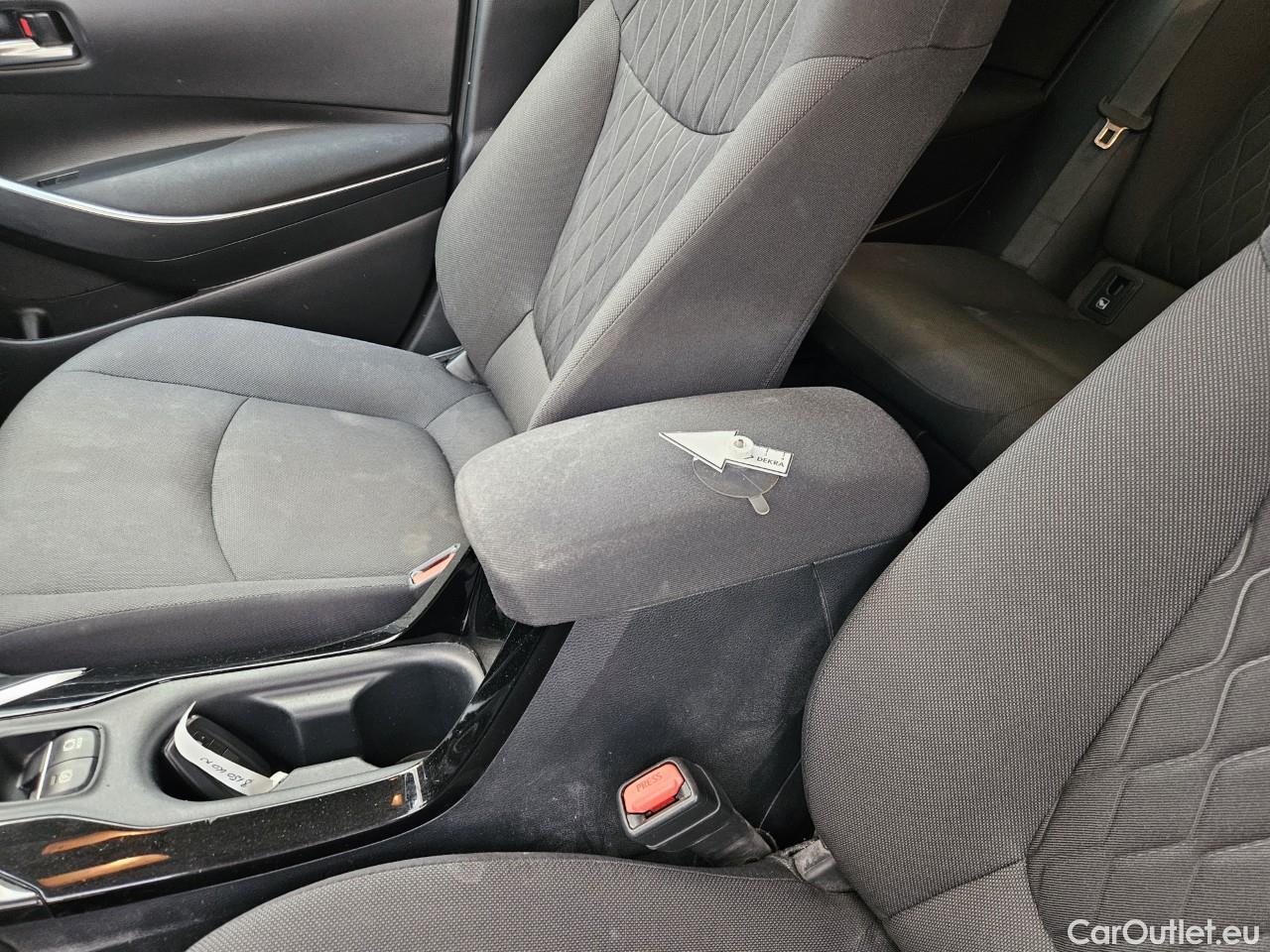  Toyota  Corolla 1.8 Hybrid Dynamic HSD E-CVT #64
