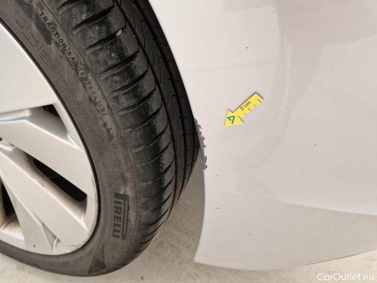  Volkswagen  Golf  Style 2.0 TDI DSG #28