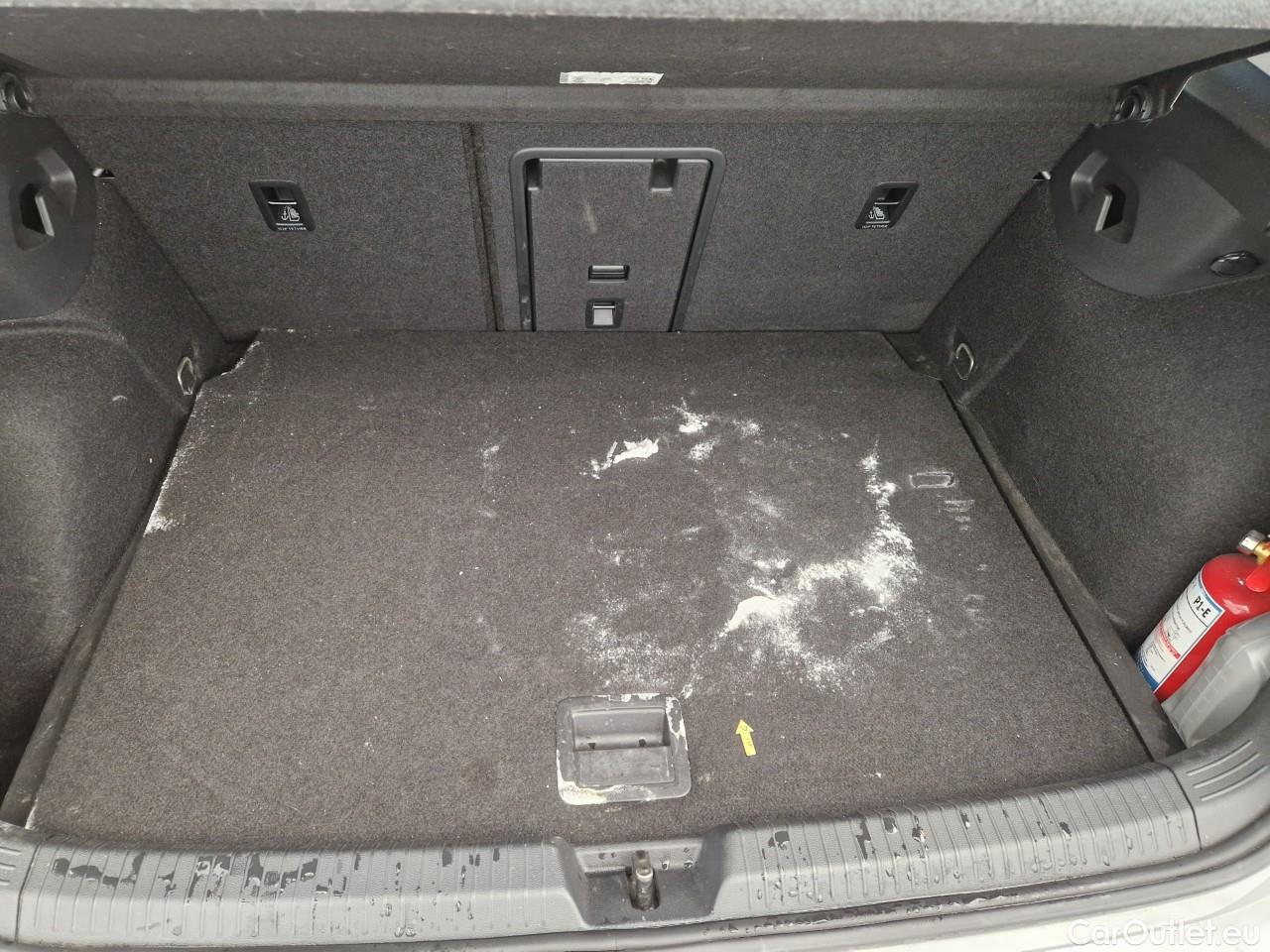  Volkswagen  Golf  Style 2.0 TDI DSG #47