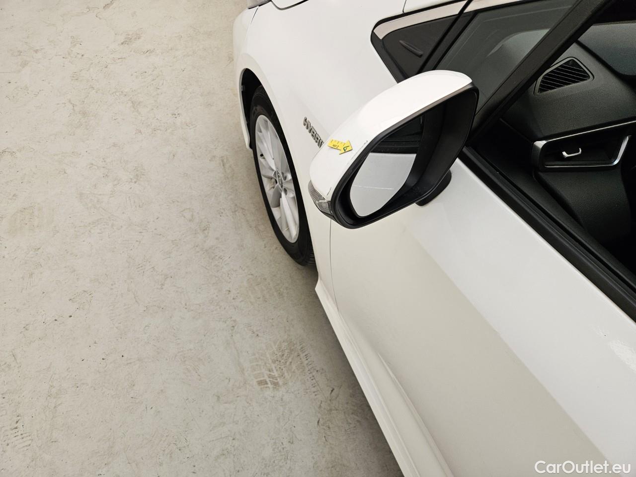  Toyota  Corolla 1.8 Hybrid Dynamic HSD E-CVT #8