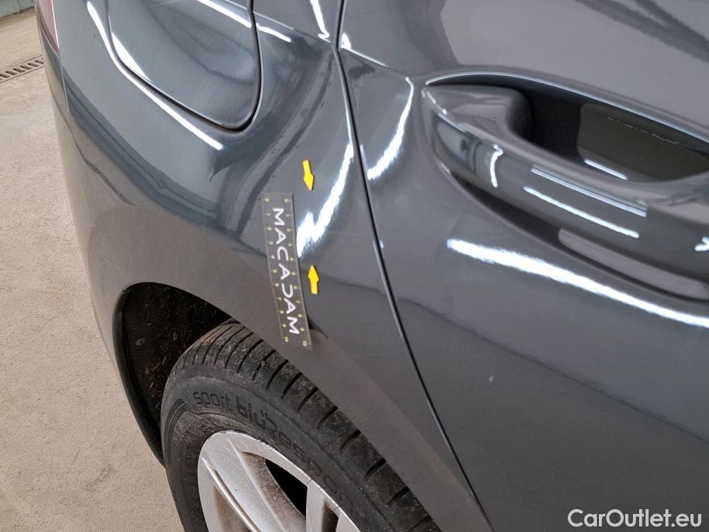  Volkswagen  Golf  VOLKSWAGEN / 2020 / 5P / Berline 2.0 TDI SCR 115 DSG7 Life Busi #6