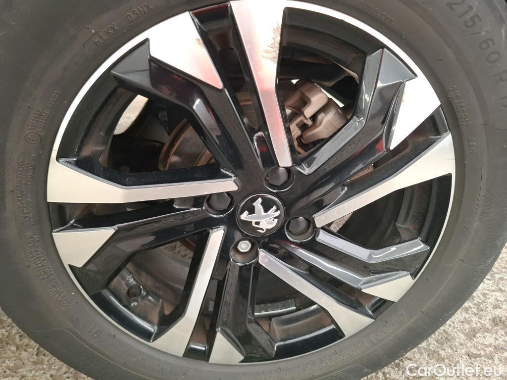  Peugeot  2008 PEUGEOT  / 2019 / 5P / Crossover PureTech 130 S&S EAT8 ALLURE BUSINESS #9