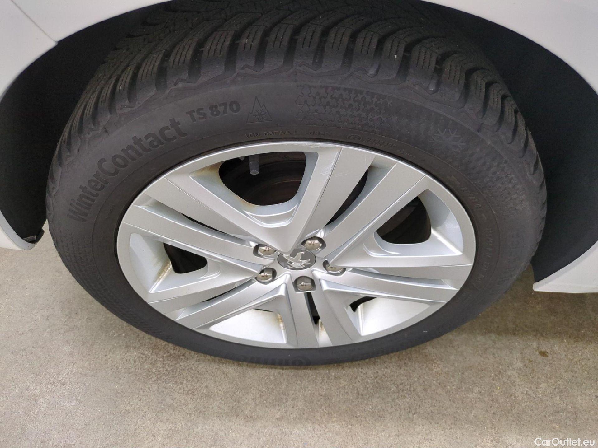  Peugeot  208  Allure Business 1.2 PureTech 110CV BVM5 E6 #9