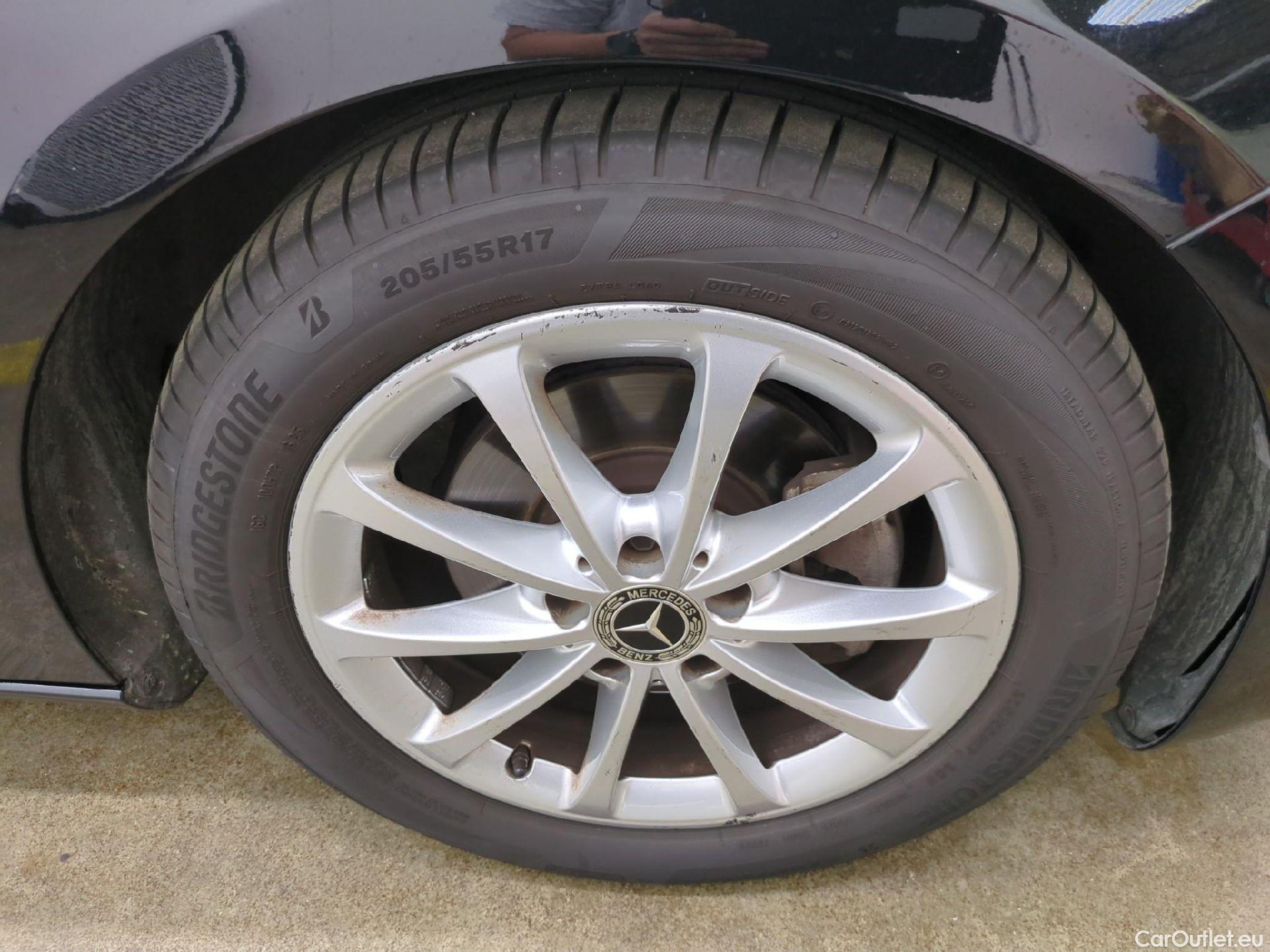  Mercedes  A-Klasse MERCEDES-BENZ Classe A Berline / 2018 / 4P / Berline A 180 d Business Line 8G-DCT #5
