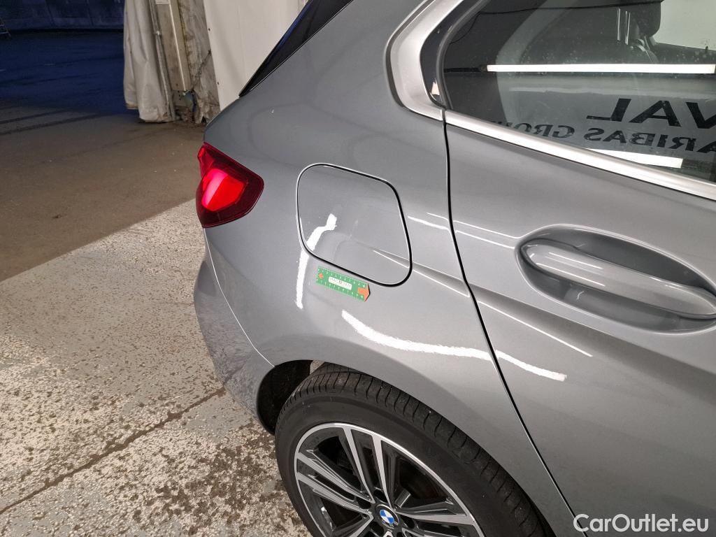  Bmw  Serie 1 BMW Série 1 / 2019 / 5P / Berline 116i DKG7 Business Design #1