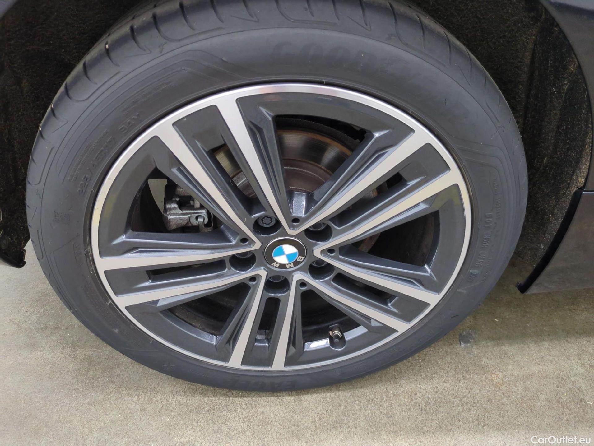  Bmw  Serie 1 BMW Série 1 / 2019 / 5P / Berline 116i DKG7 Business Design #3