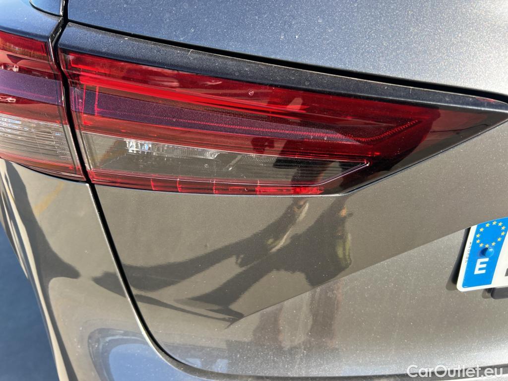  Land Rover  Discovery NISSAN QASHQAI / 2021 / 5P / todoterreno DIG-T 116kW (158CV) mHEV Xtronic Acenta (AC9) #3