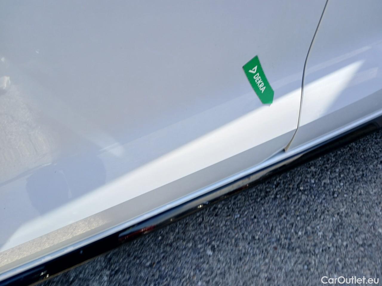  Audi  A3 AUDI  / 2020 / 5P / berlina con portón Sportback S line 40 TFSI e 150kW S tron #16