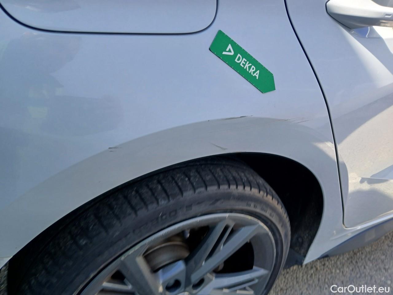  Audi  A3 AUDI  / 2020 / 5P / berlina con portón Sportback S line 40 TFSI e 150kW S tron #27