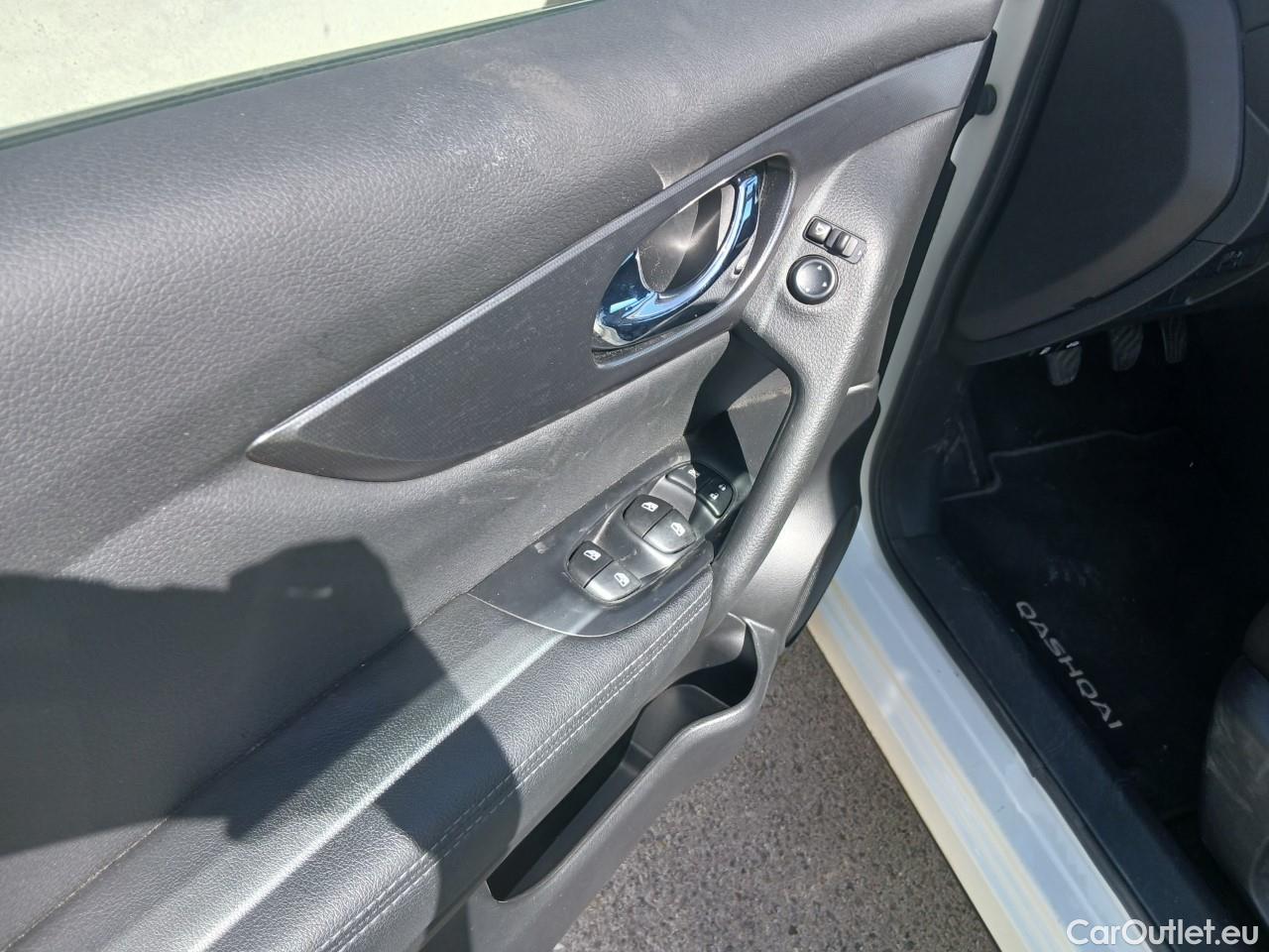  Nissan  Qashqai NISSAN  / 2017 / 5P / todoterreno dCi 150CV (110kW) N-CONNECTA #38