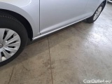 Volkswagen  Golf  VOLKSWAGEN / 2017 / 5P / BERLINA 1.6 TDI TRENDLINE BMT #41