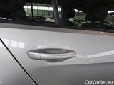  Volkswagen  Golf  VOLKSWAGEN / 2017 / 5P / BERLINA 1.6 TDI TRENDLINE BMT #65