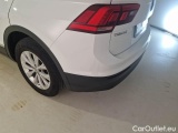  Volkswagen  Tiguan VOLKSWAGEN  / 2016 / 5P / SUV 2.0 TDI SCR 110KW BUSINESS BMT DSG #47