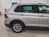  Volkswagen  Tiguan VOLKSWAGEN  / 2016 / 5P / SUV 2.0 TDI SCR 110KW BUSINESS BMT DSG #32