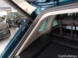  Volkswagen  Tiguan VOLKSWAGEN  / 2020 / 5P / SUV 2.0 TDI SCR 147KW ELEGANCE DSG 4MOTION #240