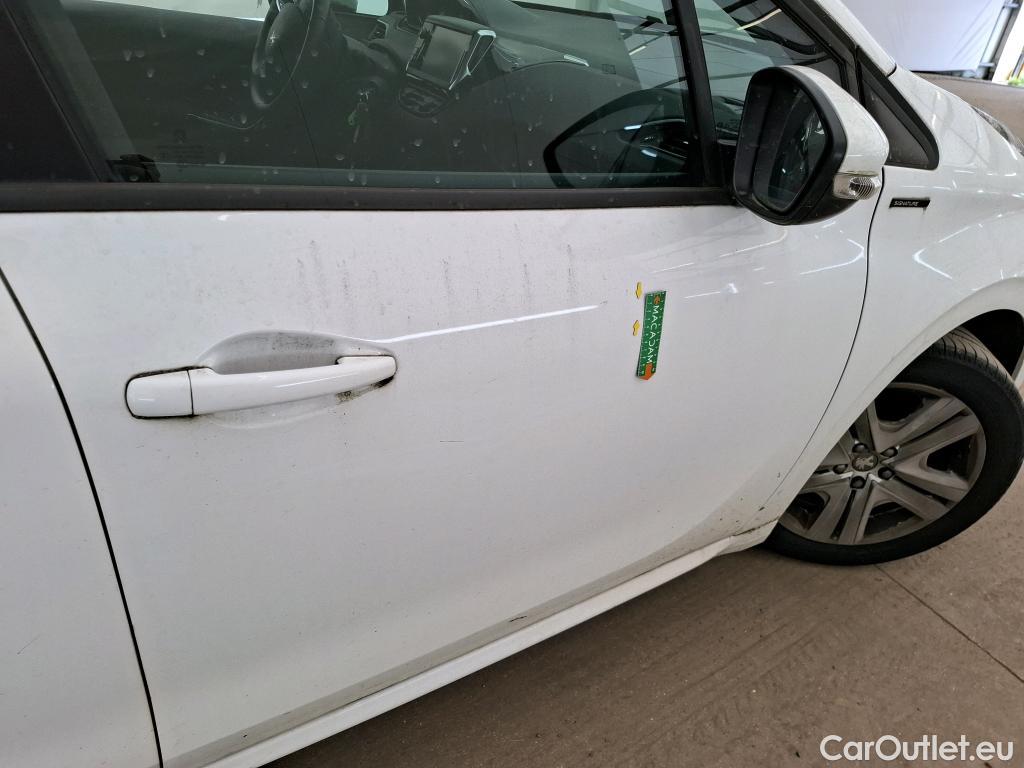  Peugeot  208  Signature 1.2 PureTech 80CV BVM5 E6dT #8