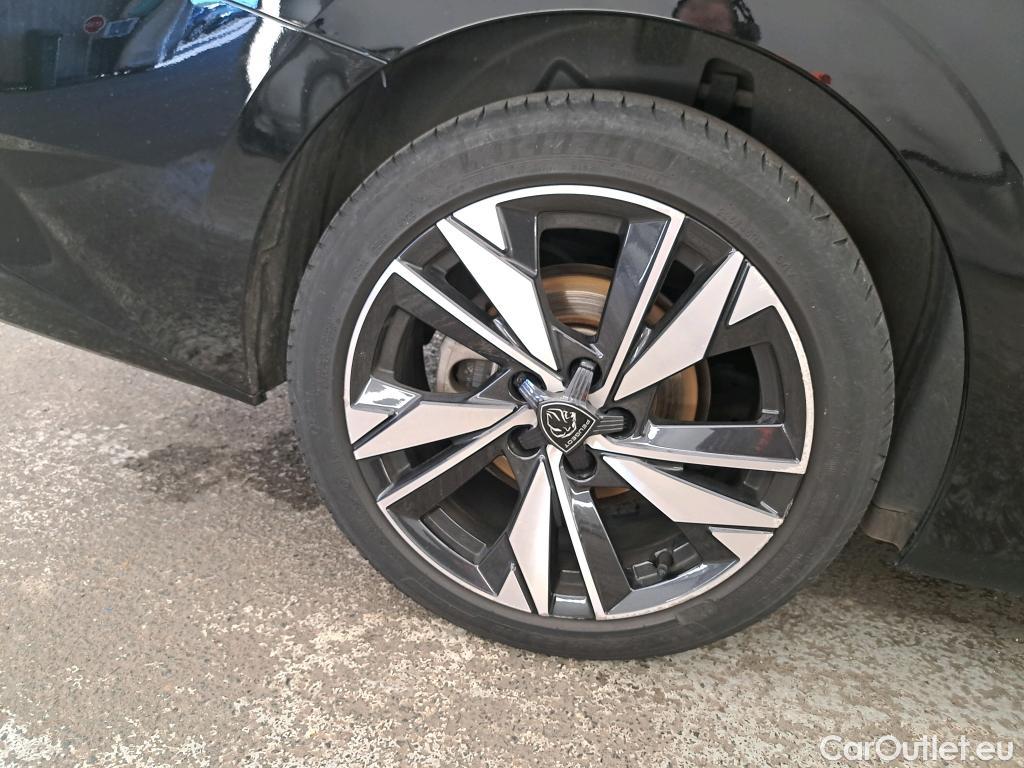  Peugeot  308 PEUGEOT  SW / 2021 / 5P / Break BlueHDi 130 EAT8 ALLURE #15