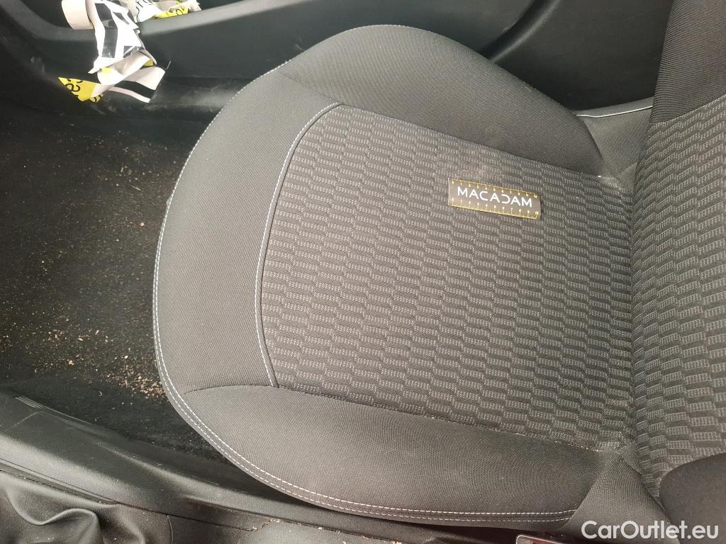  Peugeot  208 PEUGEOT  5p Berline 1 6 BlueHDi 75 Active #38