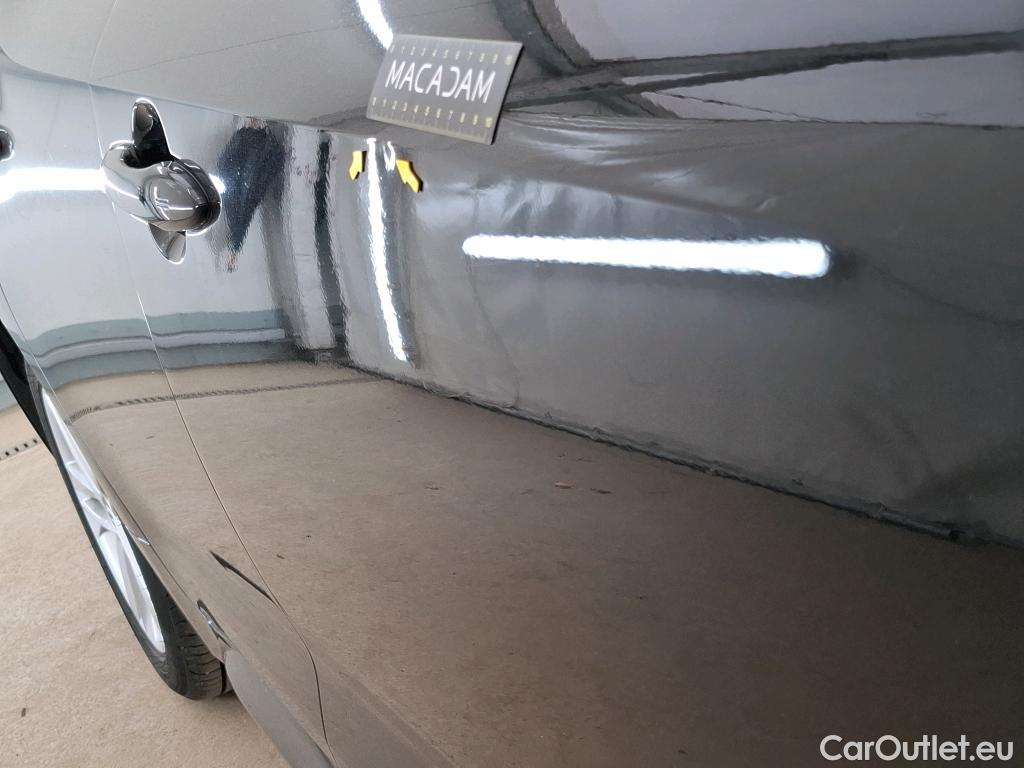  Toyota  Corolla TOYOTA  / 2018 / 5P / Berline Hybride 122h Dynamic Business Stage Acad #11