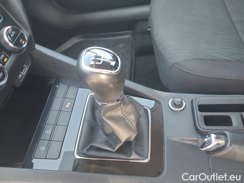  Skoda  Octavia  Combi  (5E5)(03.2017->)  Com TDI 110 Style #8