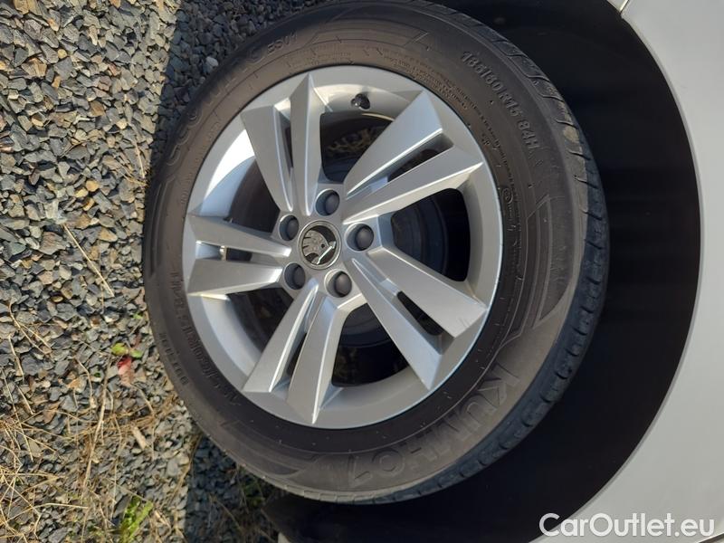  Skoda  Fabia  Combi (2015) Com.1.0TSI 70 Ambition 5d #6