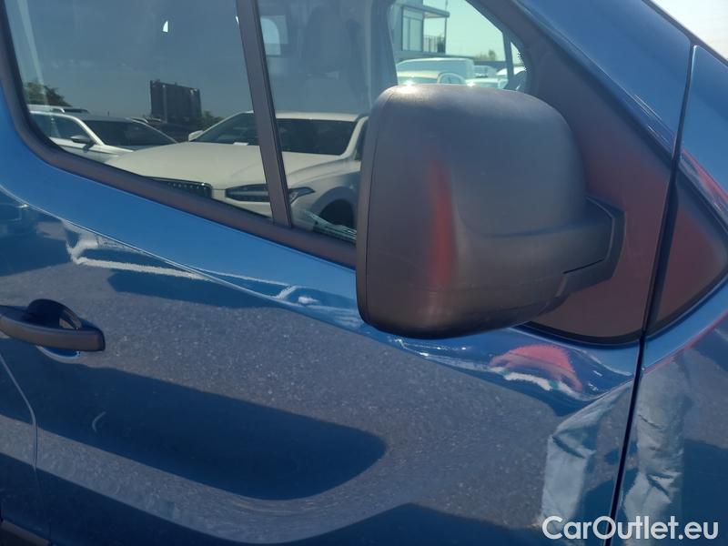  Renault  Trafic  LCV (2014) TraFur dCi120 L2H1P2 COOL 4d #3