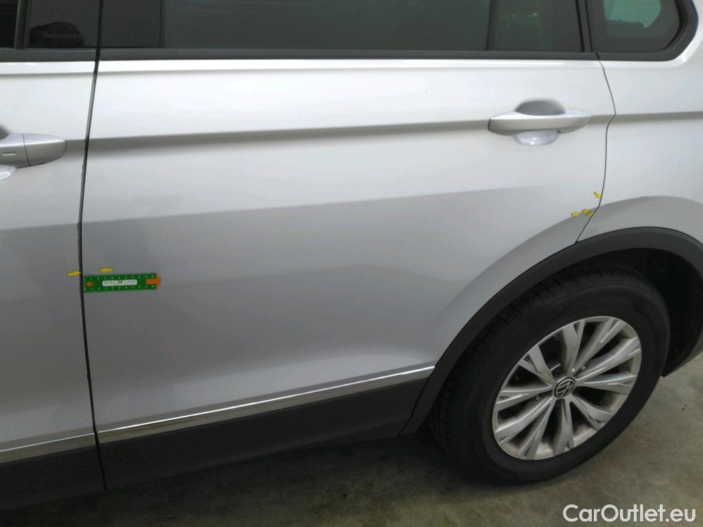  Volkswagen  Tiguan VOLKSWAGEN  / 2020 / 5P / SUV 2.0 TDI 150 DSG7 Life Business #46