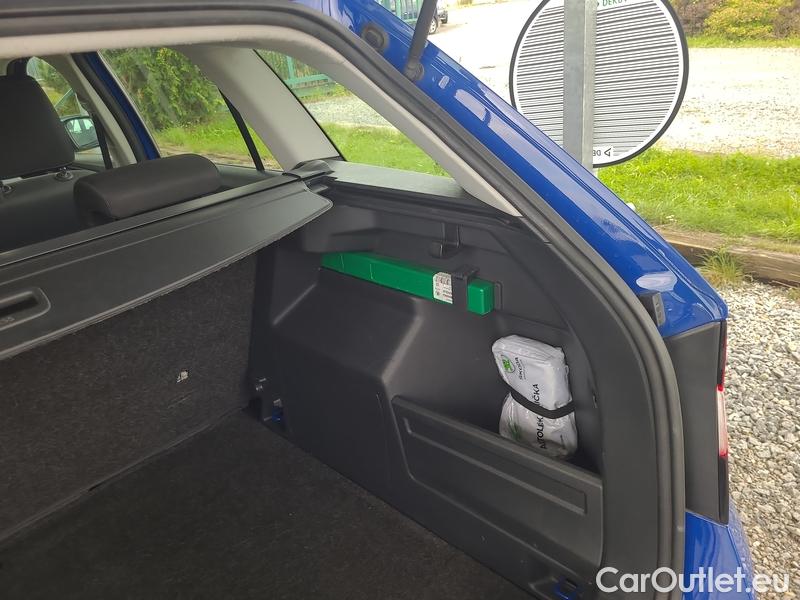  Skoda  Fabia  Combi (2015)  Com.1.0TSI 70 Ambition #24