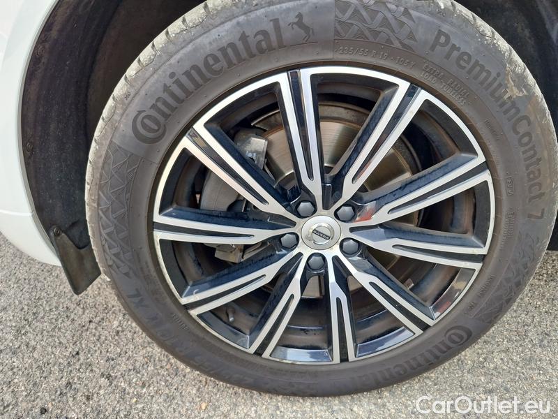 Volvo  XC60  (2008)  B4 Drive-E Inscri. AWD AT #2