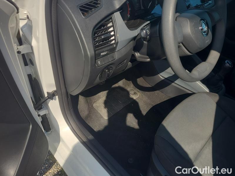  Skoda  Fabia  3 (2015)  1.0MPI 44 Active #8