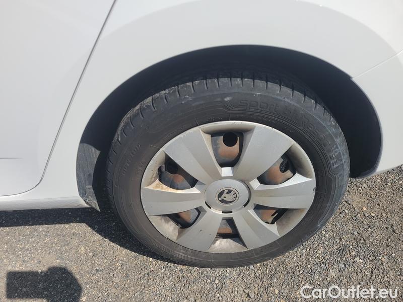  Skoda  Fabia  3 (2015)  1.0MPI 44 Active #7
