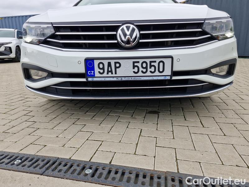  Volkswagen  Passat  Variant (CB5) (2019)  2.0TDI 110 Elegance AT #1