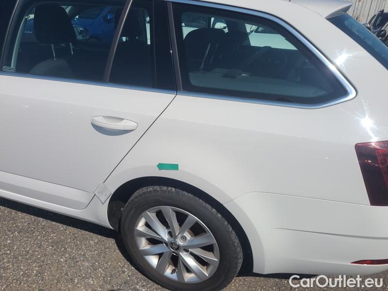  Skoda  Octavia  Combi  (5E5)(03.2017->)  Com TDI 110 Style #4