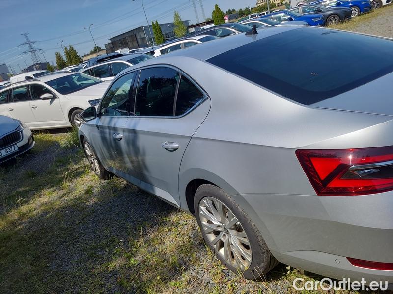  Skoda  Superb  2 (2008) Supe.2.0TDI 147 L&K 4x4 Aut #17