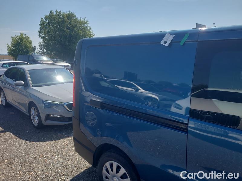  Renault  Trafic  LCV (2014) TraFur dCi120 L2H1P2 COOL 4d #9