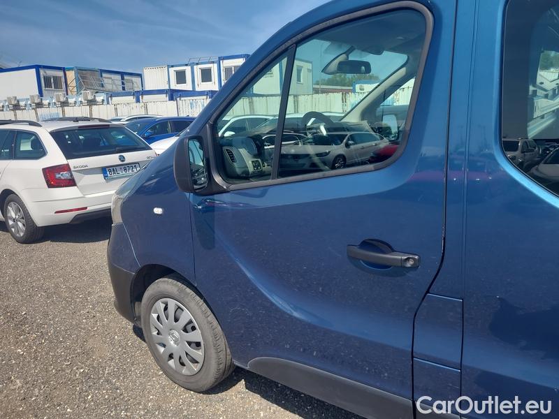  Renault  Trafic  LCV (2014) TraFur dCi120 L2H1P2 COOL 4d #19