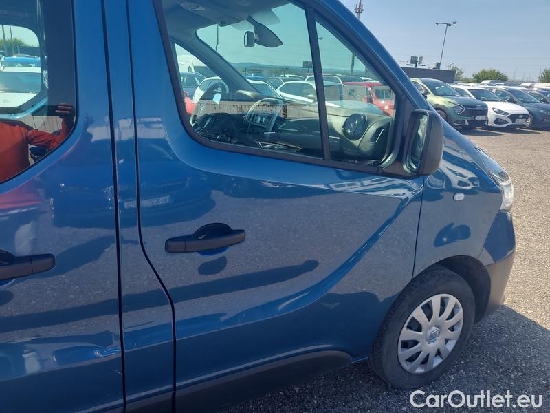  Renault  Trafic  LCV (2014) TraFur dCi120 L2H1P2 COOL 4d #4