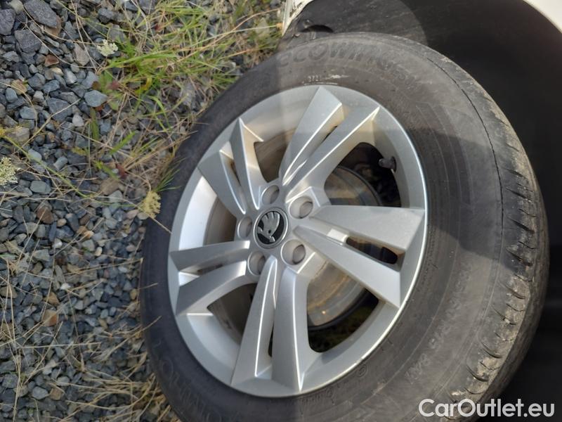  Skoda  Fabia  Combi (2015) Com.1.0TSI 70 Ambition 5d #3