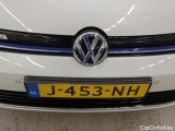  Volkswagen  Golf  Volkswagen e-E-DITION 2020 5d #5