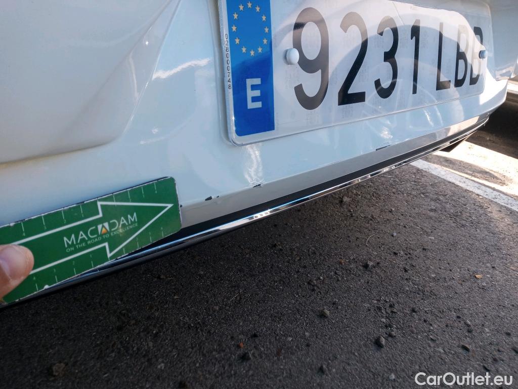  Volkswagen  Golf  VII Berlina e-35kWh #9