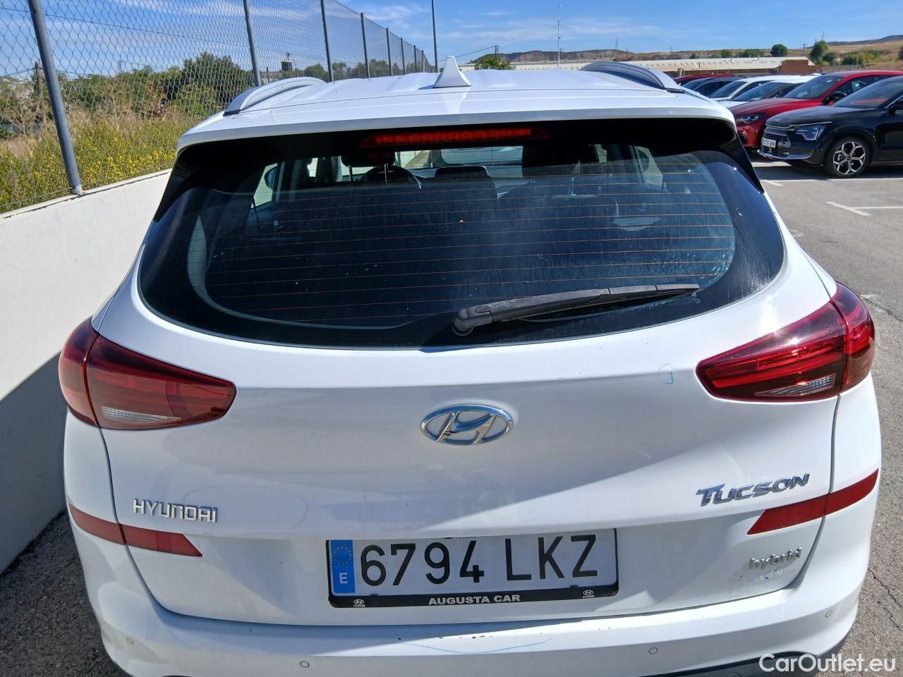  Hyundai  Tucson HYUNDAI  / 2018 / 5P / todoterreno 1.6 CRDI 85kW (116CV) 48V SLE 4X2(SP)(SL) #18