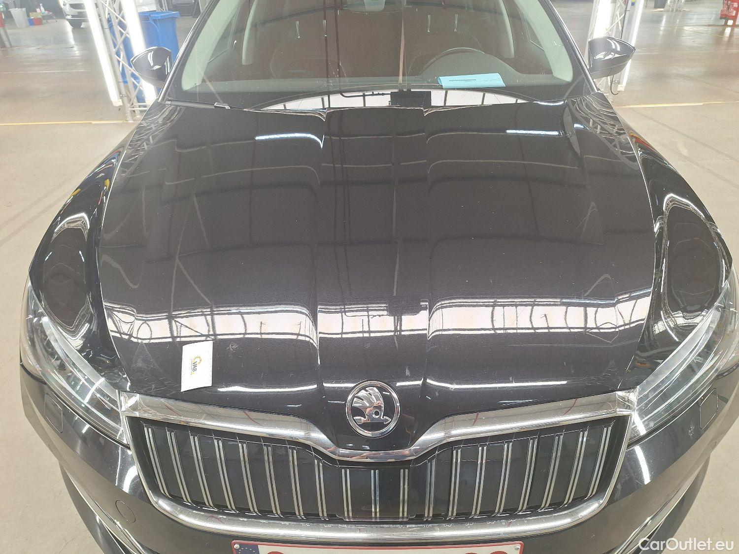  Skoda  Superb Skoda,  Combi FL'19, Skoda  Combi 1.4 TSI iV 160kW DSG6 Style 5d #25